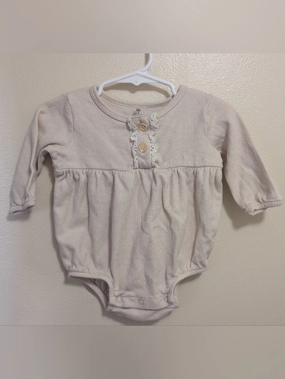 Cream Lace-Trim Long-Sleeve Baby One-Piece Bodysuit
